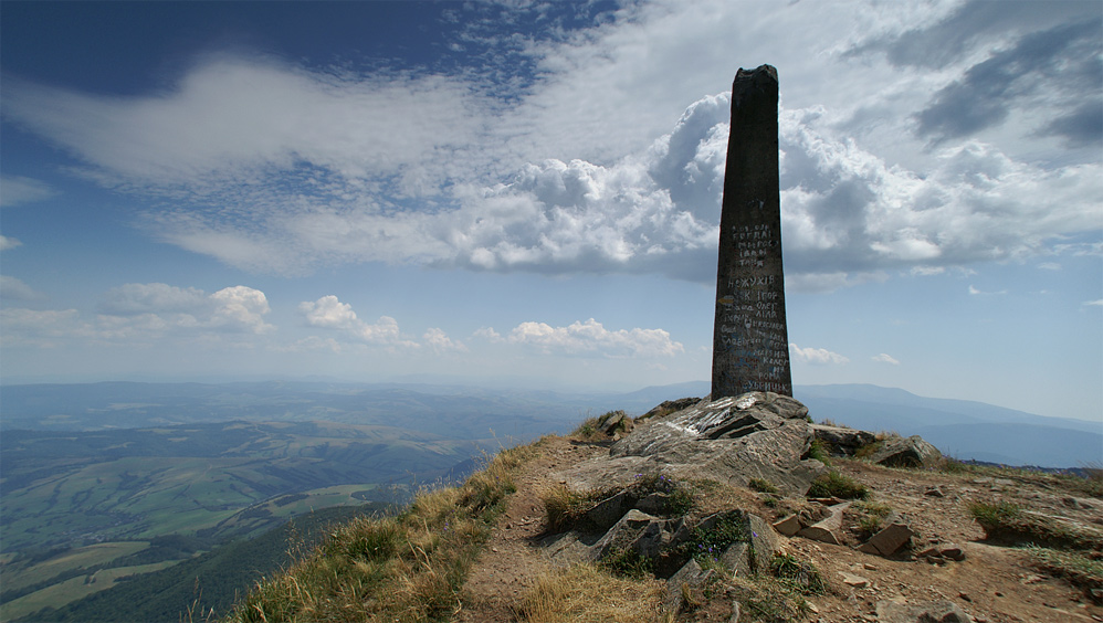 На вершині гори Пікуй - 1408 м над р.м.