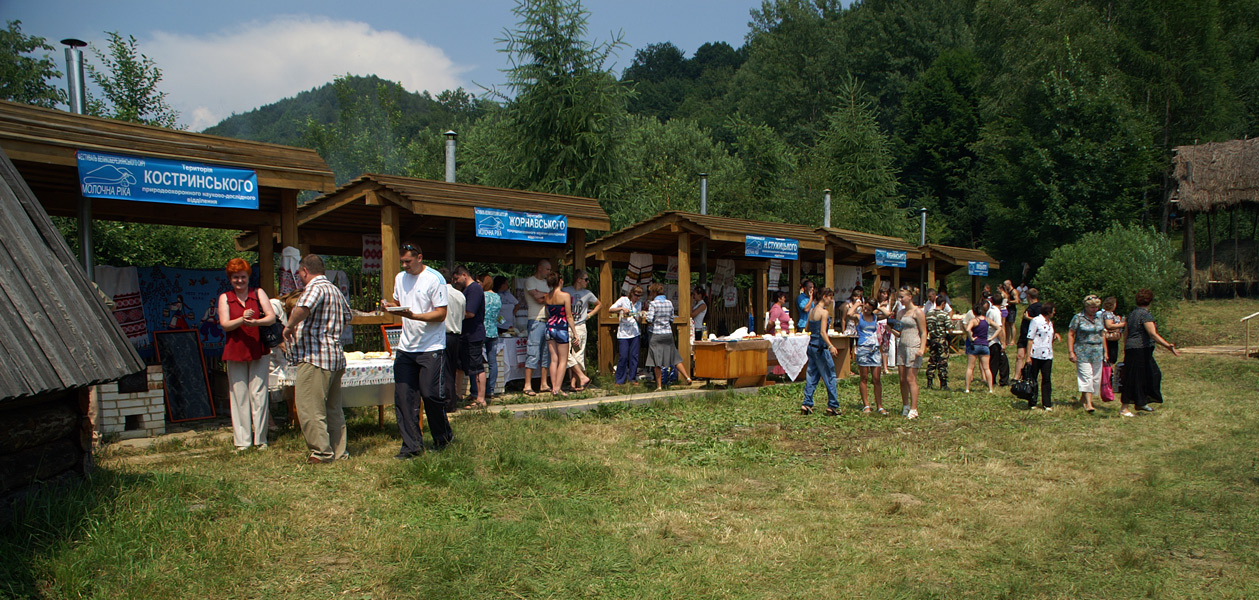 Фестиваль сиру "Молочна ріка" на Закарпатті